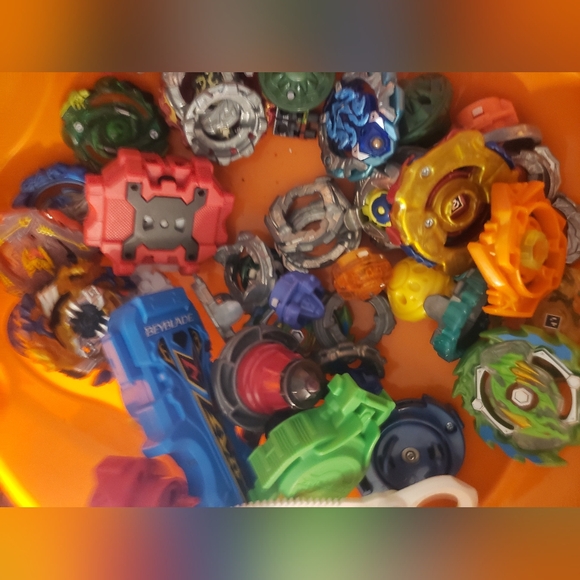 Massive BeyBlade Collection - Picture 4 of 10